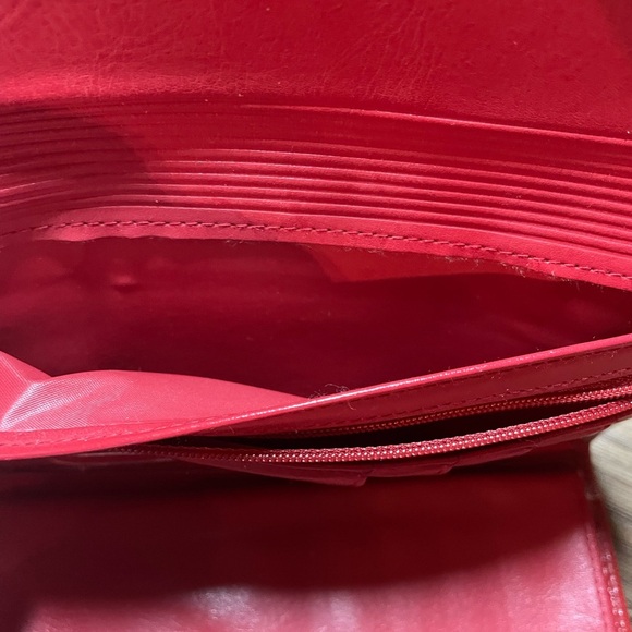 Dopp Red Leather Women's Wallet - Picture 10 of 11